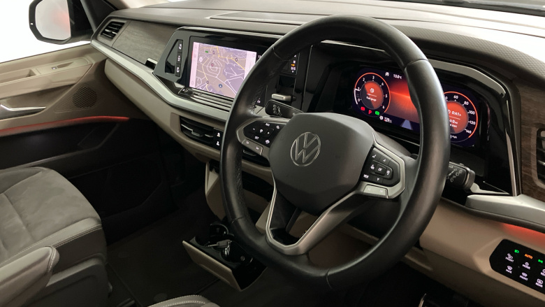 Volkswagen Multivan 2.0 TDI Style 5dr LWB DSG Diesel Estate